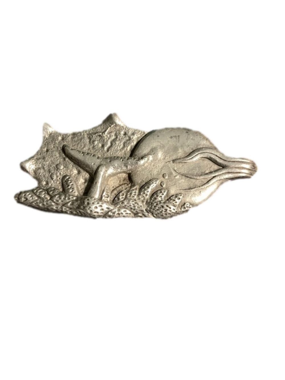 2001 Newfoundland brooch